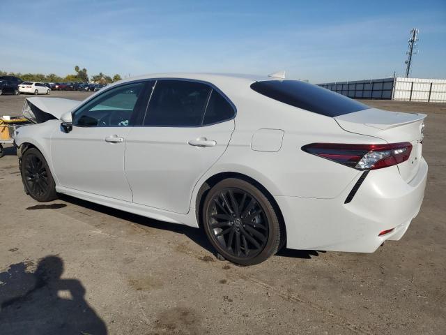Obraz 2 z 2022 TOYOTA CAMRY XSE 2022 z VIN 4T1K61AK0NU020743