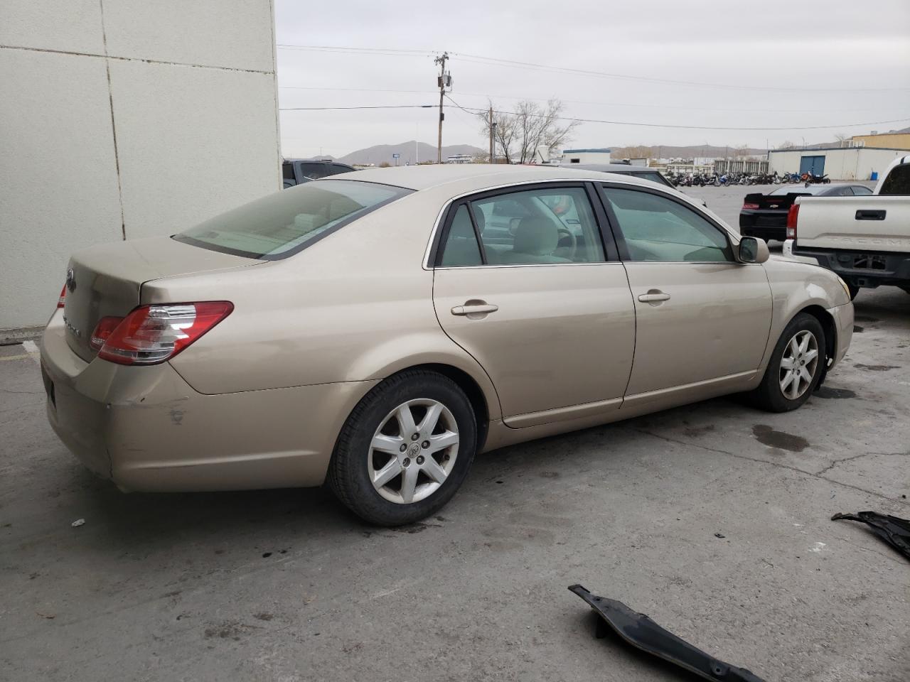 Изображение 3 2005 TOYOTA AVALON XL 2005 с VIN 4T1BK36B05U024498