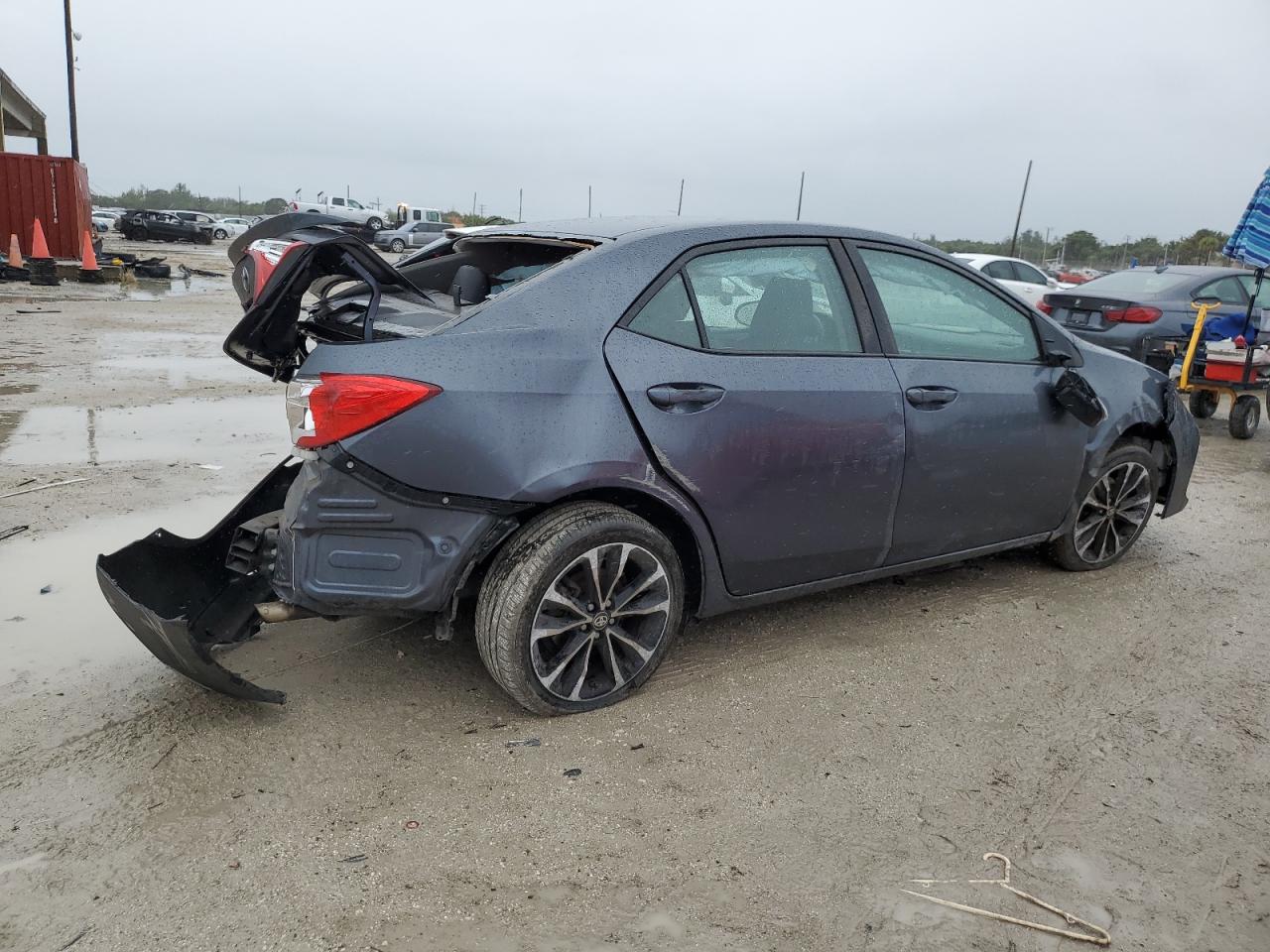 Obraz 3 z 2019 TOYOTA COROLLA L 2019 z VIN 5YFBURHE9KP925662