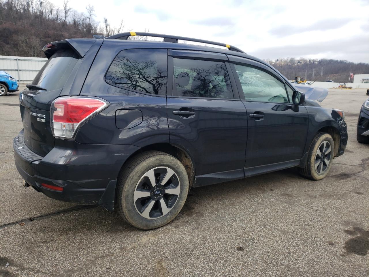 Obraz 3 z 2017 SUBARU FORESTER 2.5I PREMIUM 2017 z VIN JF2SJAGCXHH445713