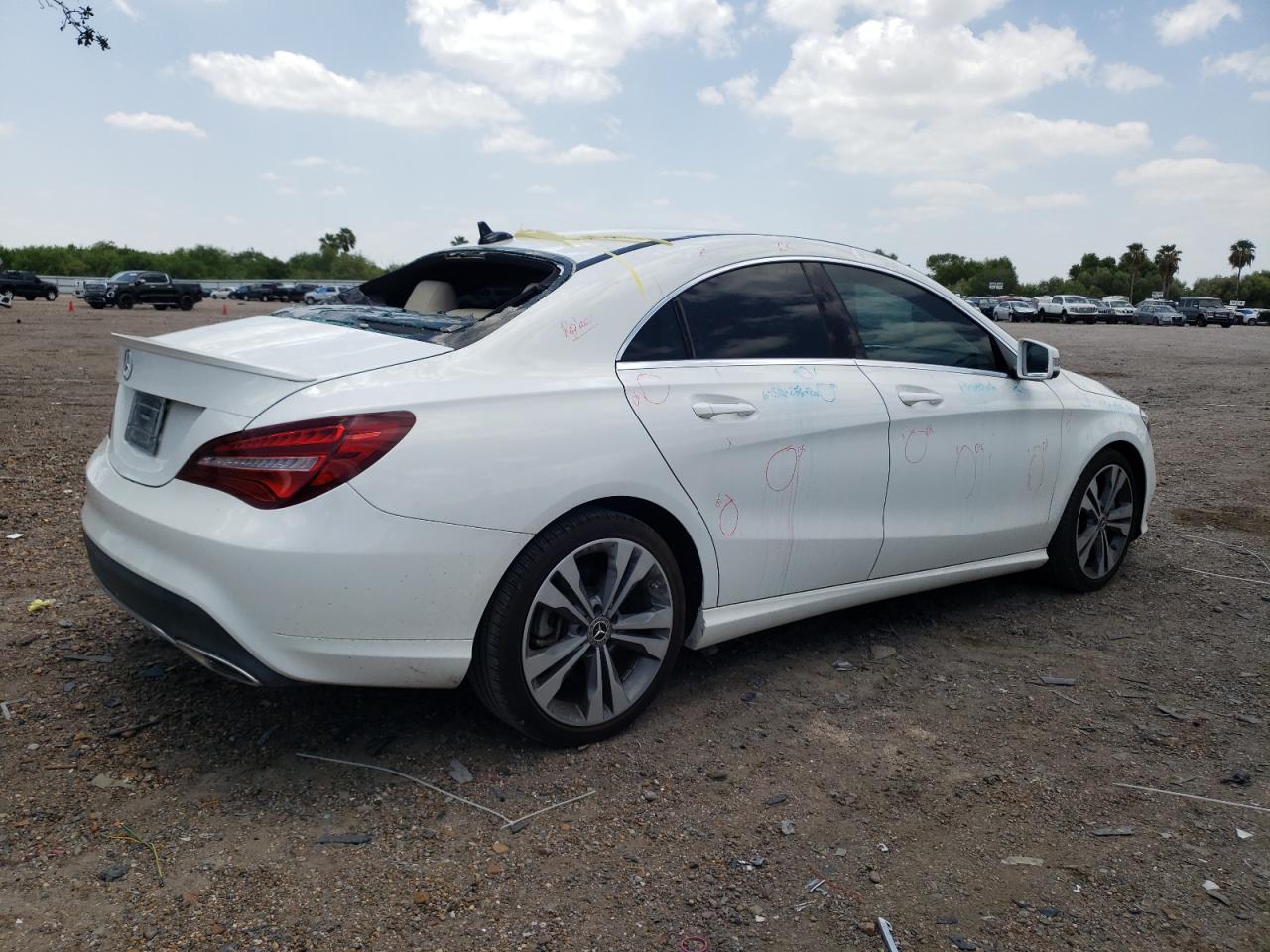 Image 3 of 2019 MERCEDES-BENZ CLA 250 2019 with VIN WDDSJ4EB4KN730271