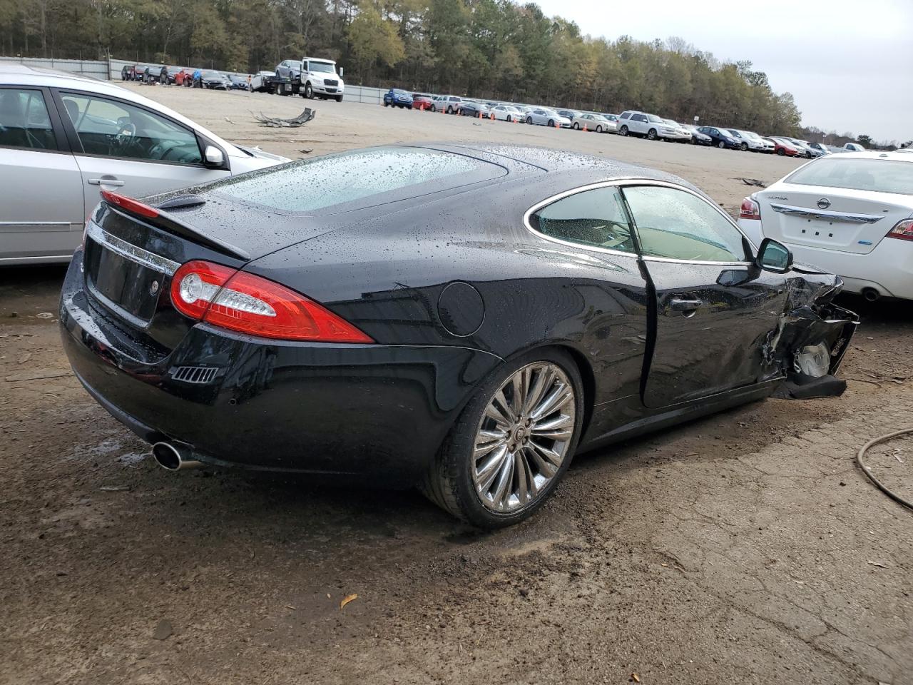 Obraz 3 z 2011 JAGUAR XK  2011 z VIN SAJWA4FB0BLB42541