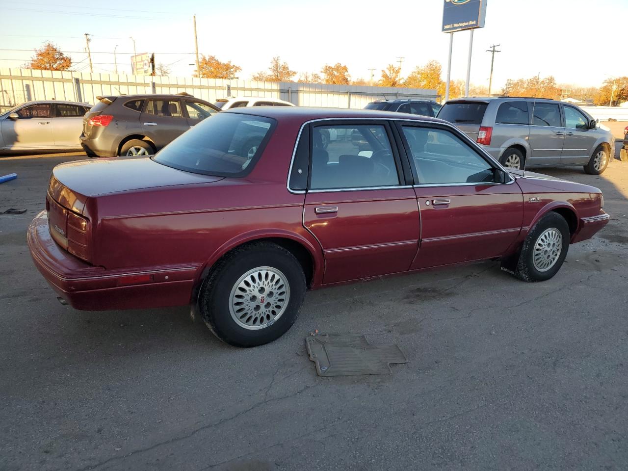 Image 3 of 1996 OLDSMOBILE CIERA SL 1996 with VIN 1G3AJ55M3T6364781