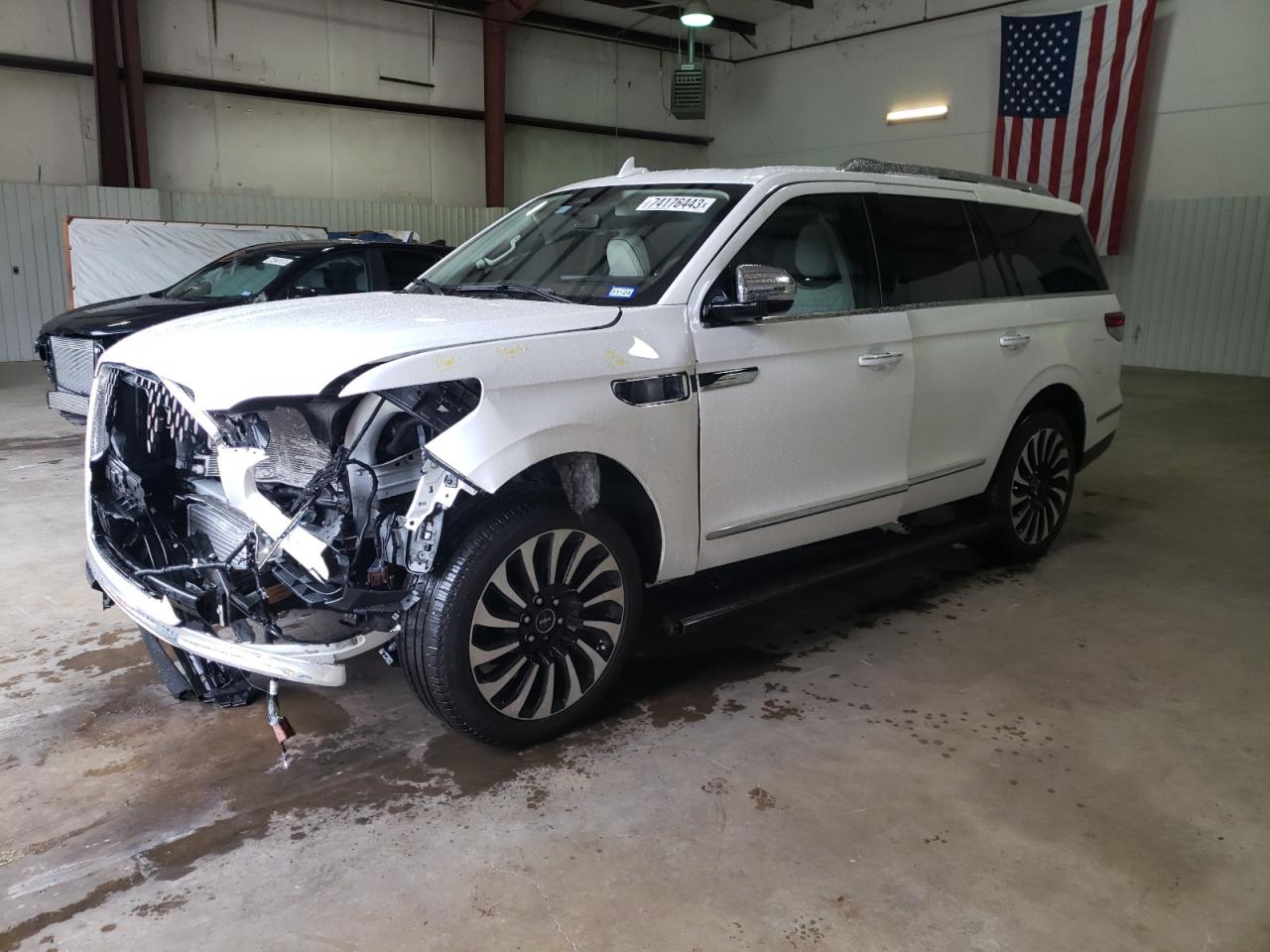 Image 1 of 2022 LINCOLN NAVIGATOR BLACK LABEL 2022 with VIN 5LMJJ2TT4NEL17947