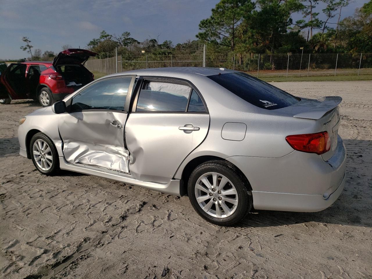 Image 2 of 2010 TOYOTA COROLLA BASE 2010 with VIN 2T1BU4EEXAC508198