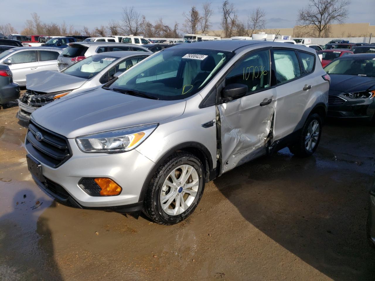 Obraz 1 z 2017 FORD ESCAPE S 2017 z VIN 1FMCU0F79HUC89949