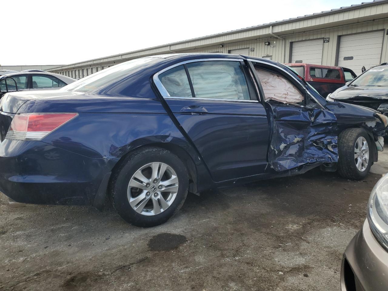 Image 3 of 2009 HONDA ACCORD LXP 2009 with VIN 1HGCP26459A050481