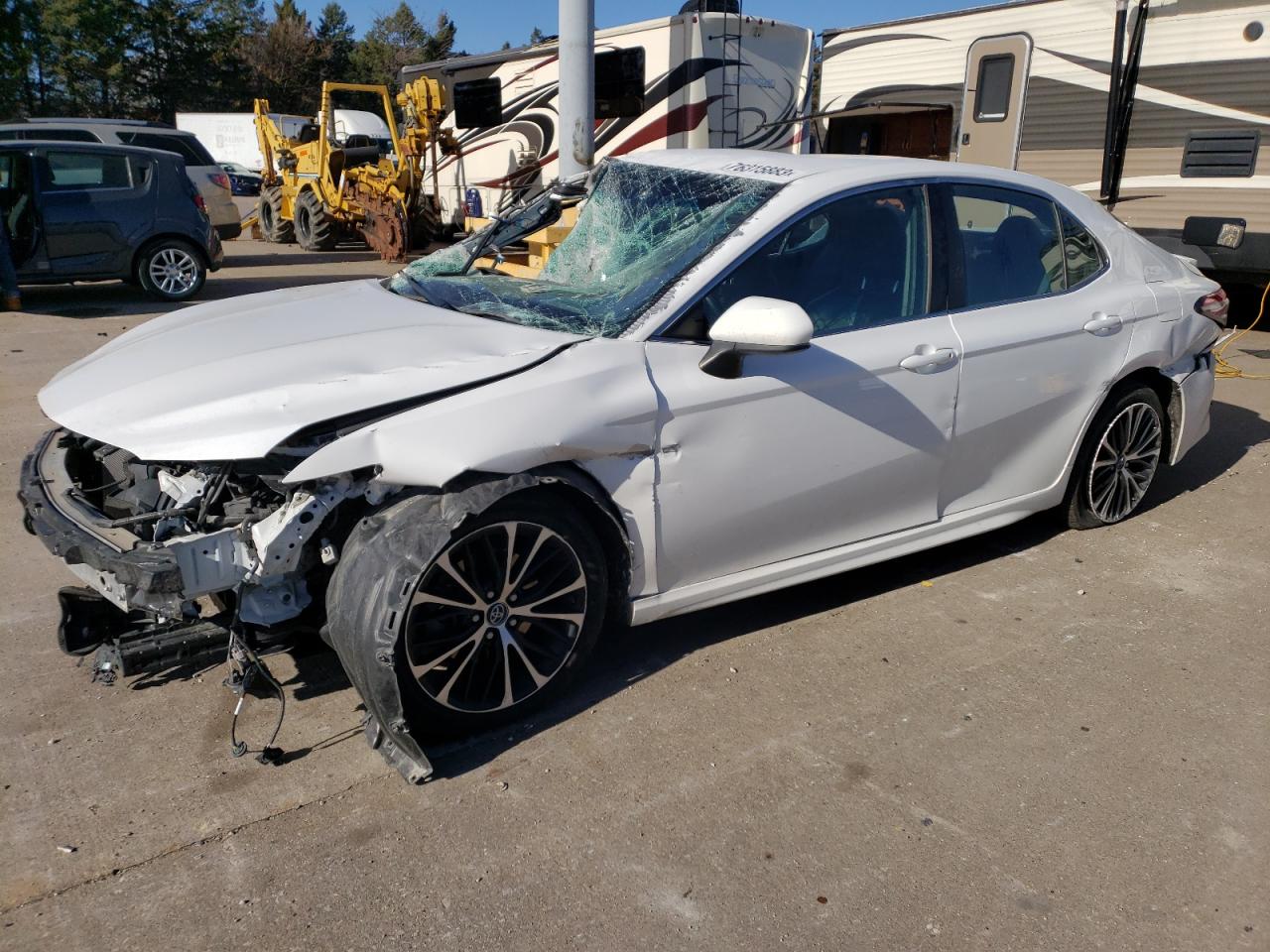 Obraz 1 z 2018 TOYOTA CAMRY L 2018 z VIN 4T1B11HK2JU084121