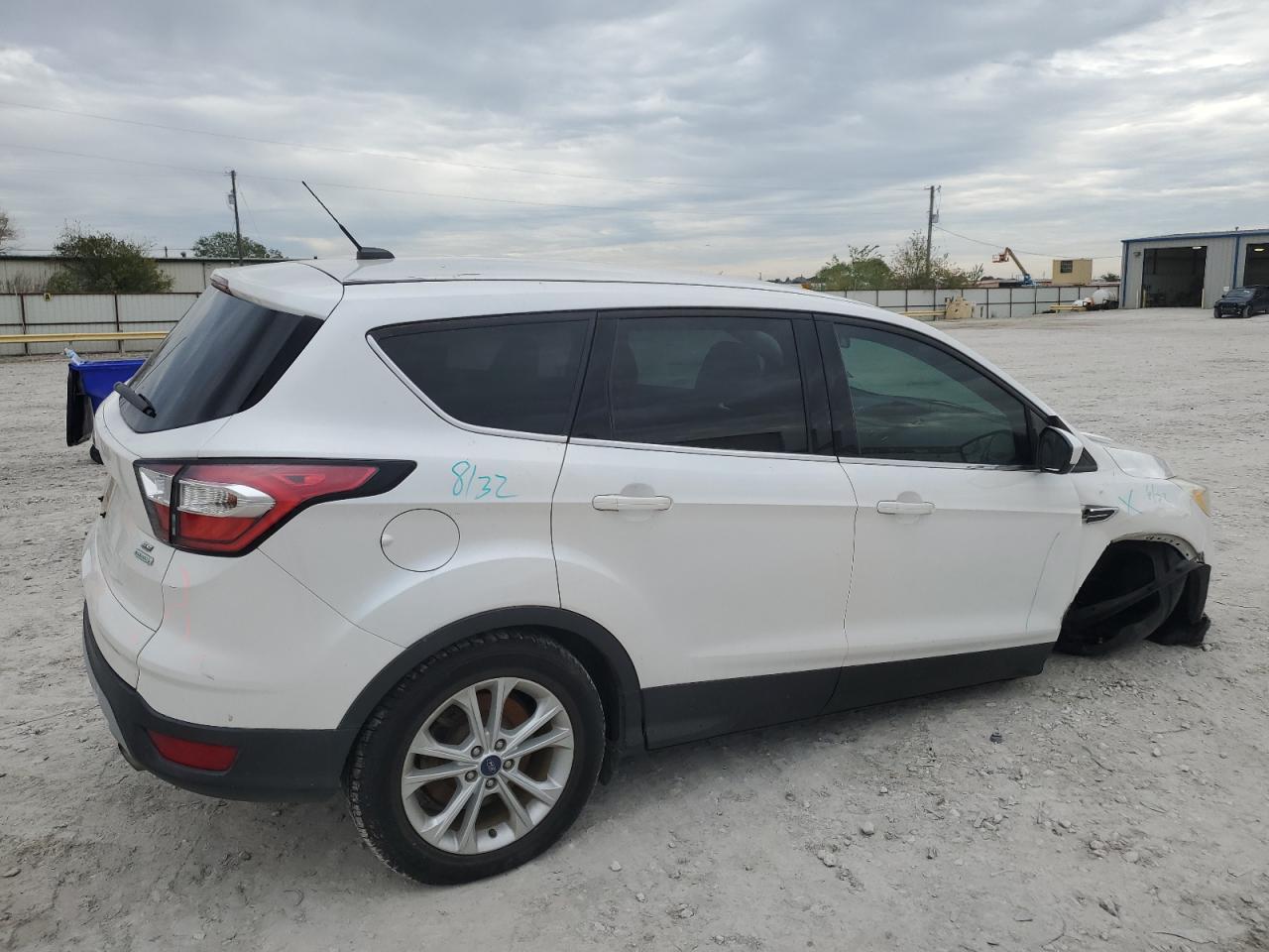 Obraz 3 z 2017 FORD ESCAPE SE 2017 z VIN 1FMCU0GD9HUE07289