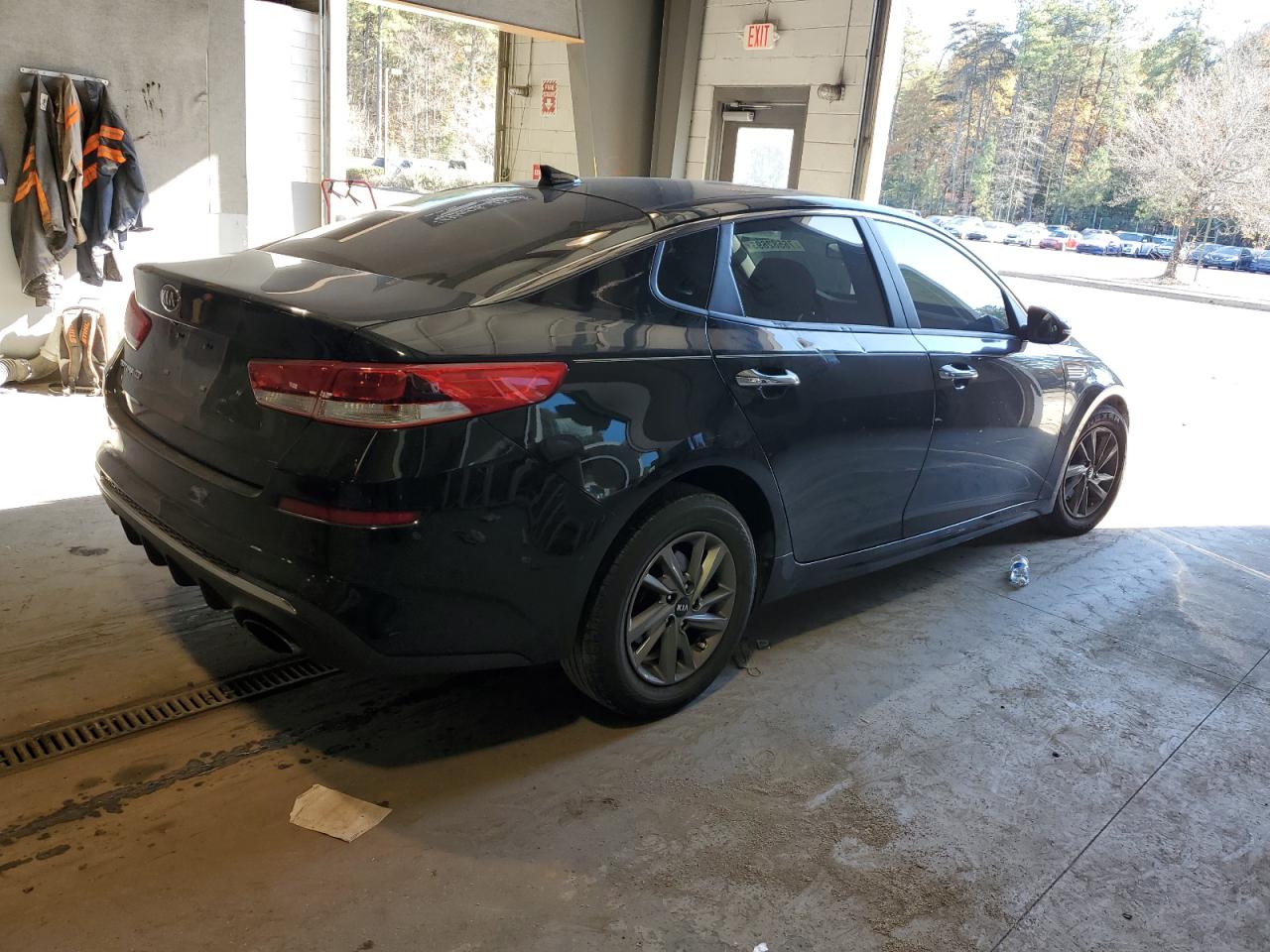 Obraz 3 z 2019 KIA OPTIMA LX 2019 z VIN 5XXGT4L33KG338707