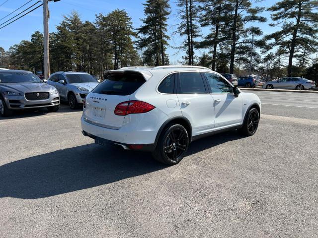 Image 3 of 2014 PORSCHE CAYENNE  2014 with VIN WP1AF2A27ELA44161