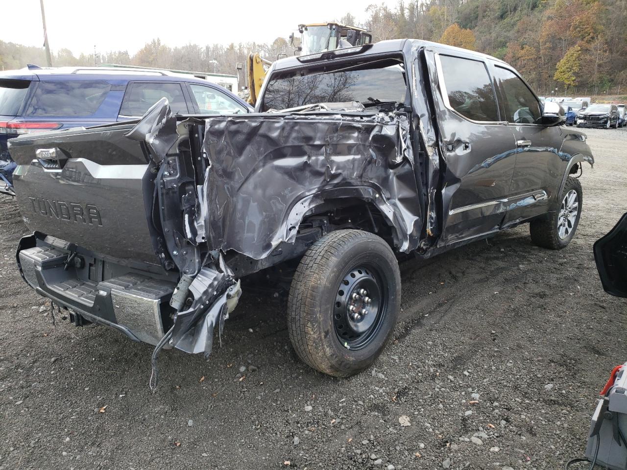 Image 3 of Toyota Tundra Crewmax Platinum 2023 with VIN 5TFMA5DB9PX076762