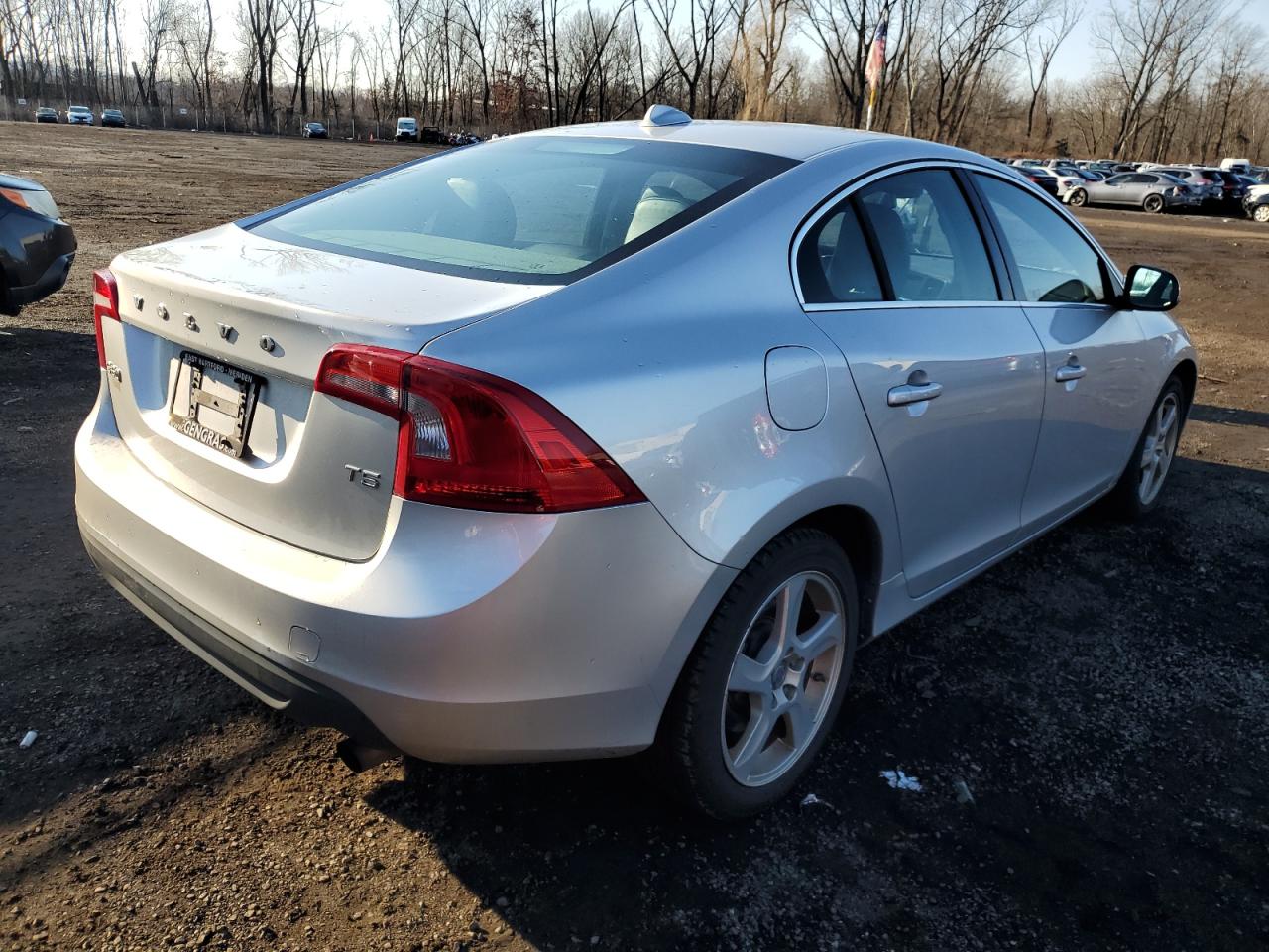 Изображение 3 2012 VOLVO S60 T5 2012 с VIN YV1622FS9C2081740