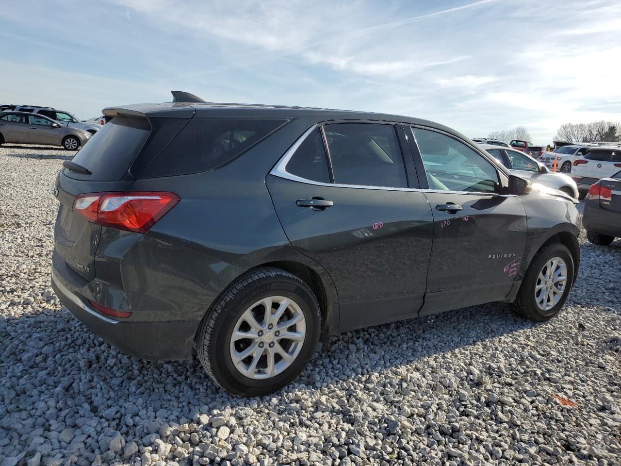 Image 3 of 2019 CHEVROLET EQUINOX LT 2019 with VIN 3GNAXUEV6KS675883