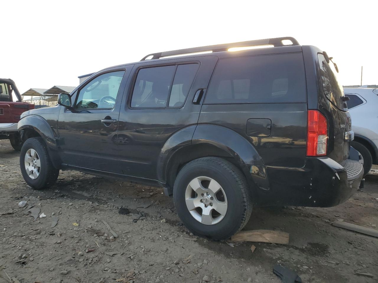 Изображение 2 2010 NISSAN PATHFINDER S 2010 с VIN 5N1AR1NN7AC627990