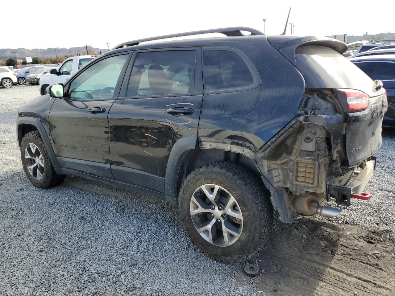 Изображение 2 2017 JEEP CHEROKEE TRAILHAWK 2017 с VIN 1C4PJMBS8HD221173