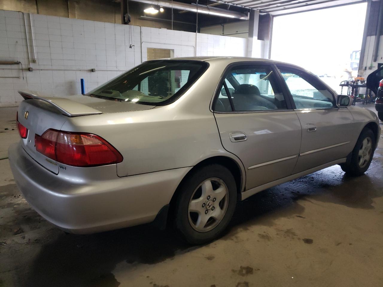Obraz 3 z 1998 HONDA ACCORD EX 1998 z VIN 1HGCG1654WA046033