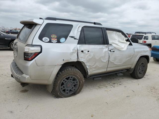 Изображение 3 2019 TOYOTA 4RUNNER SR5 2019 с VIN JTEBU5JR3K5692098