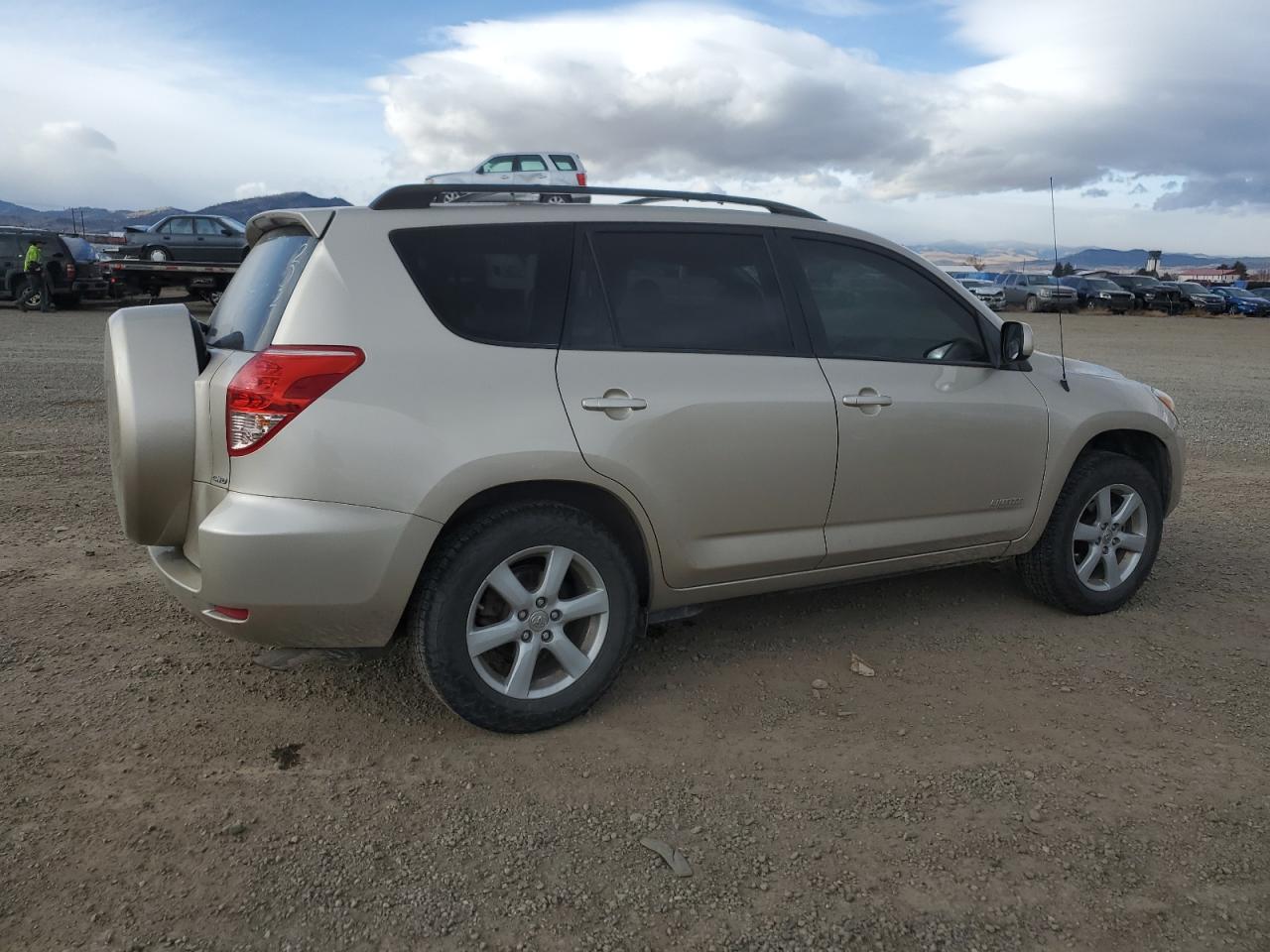 Изображение 3 2007 TOYOTA RAV4 LIMITED 2007 с VIN JTMBK31V276019848