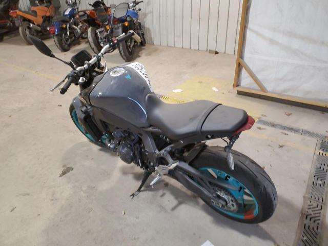 Obraz 3 z 2023 YAMAHA MT09  2023 z VIN JYARN71E2PA004207