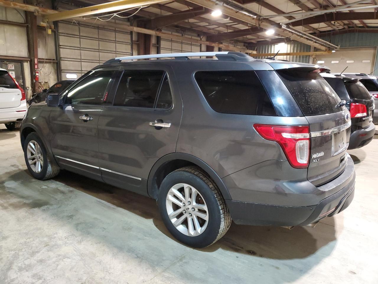 Image 2 of 2015 FORD EXPLORER XLT 2015 with VIN 1FM5K8D82FGA95400