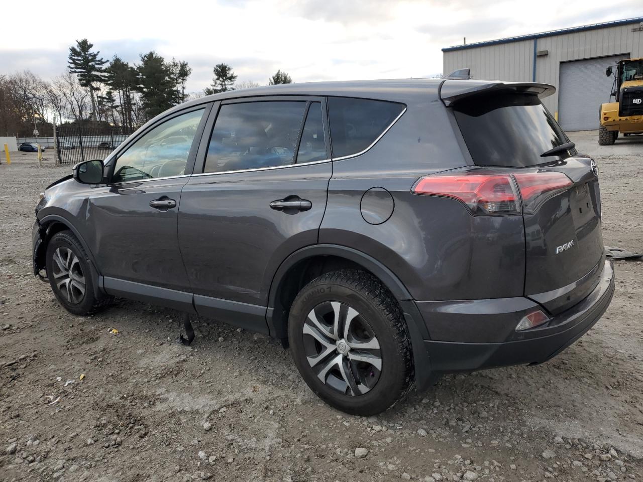 Image 2 of 2018 TOYOTA RAV4 LE 2018 with VIN JTMBFREV4JJ735981