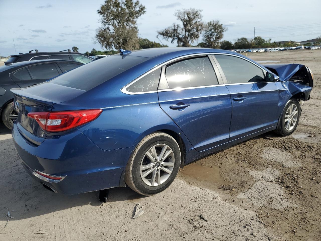 Obraz 3 z 2015 HYUNDAI SONATA SE 2015 z VIN 5NPE24AF0FH215612