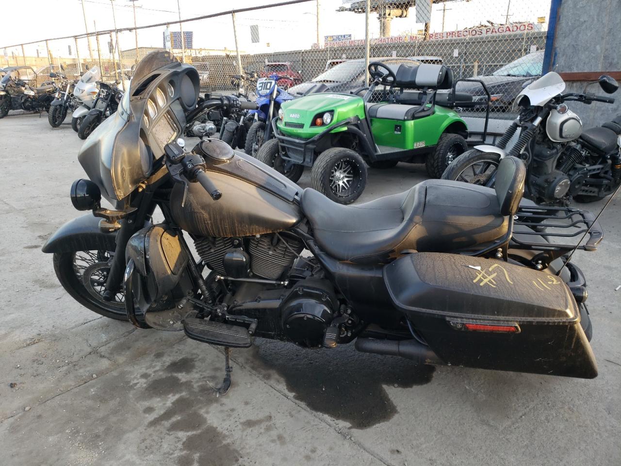 Image 3 of 2014 HARLEY-DAVIDSON FLHX STREET GLIDE 2014 with VIN 1HD1KBM37EB604699