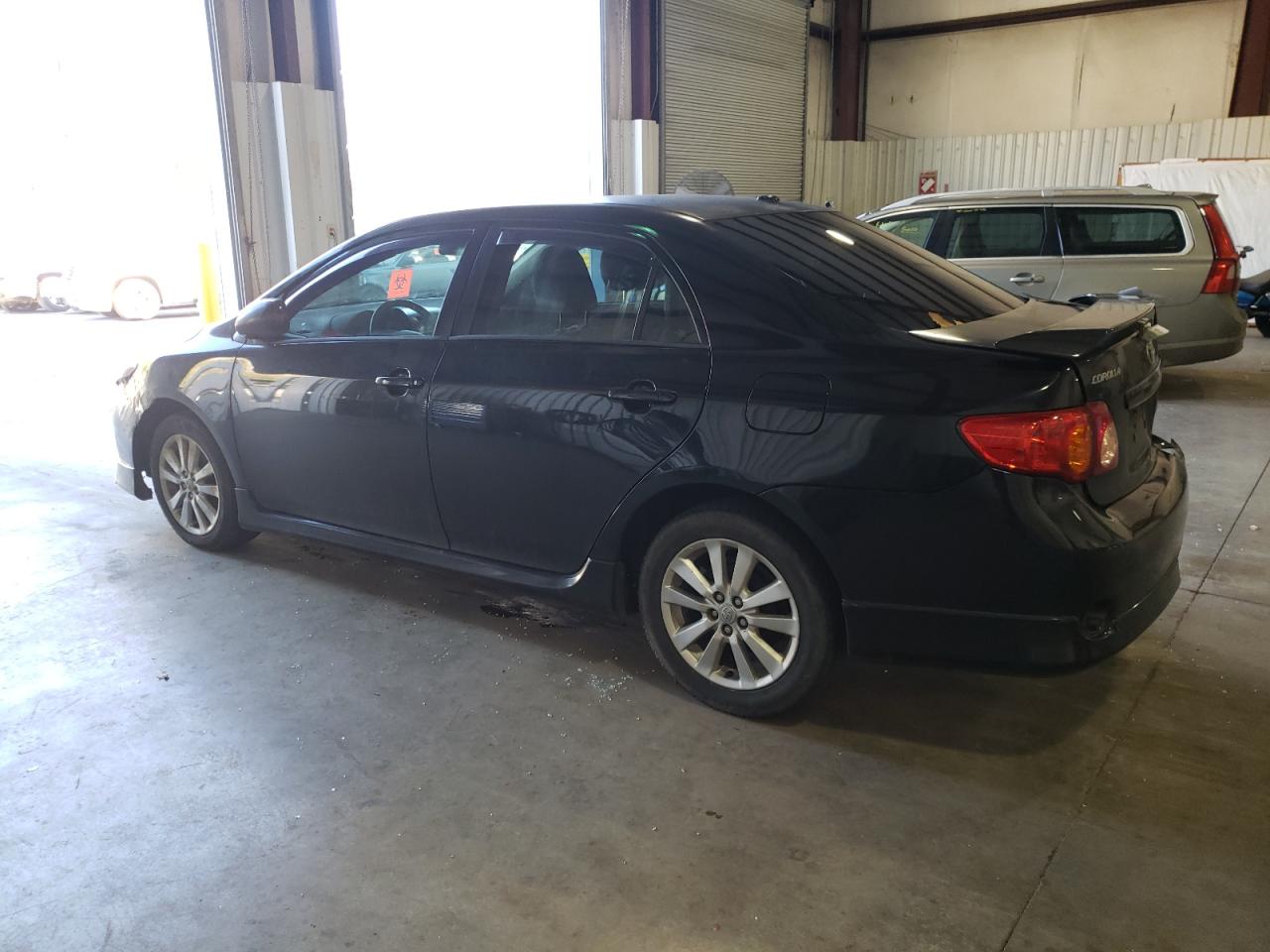 Изображение 2 2010 TOYOTA COROLLA BASE 2010 с VIN 2T1BU4EE7AC443939