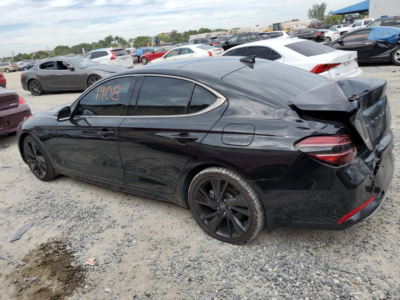 Изображение 2 2023 GENESIS G70 BASE 2023 с VIN KMTG34TA8PU129416