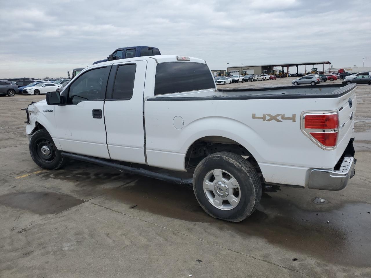 Image 2 of 2014 FORD F150 SUPER CAB 2014 with VIN 1FTFX1EF7EKG22521