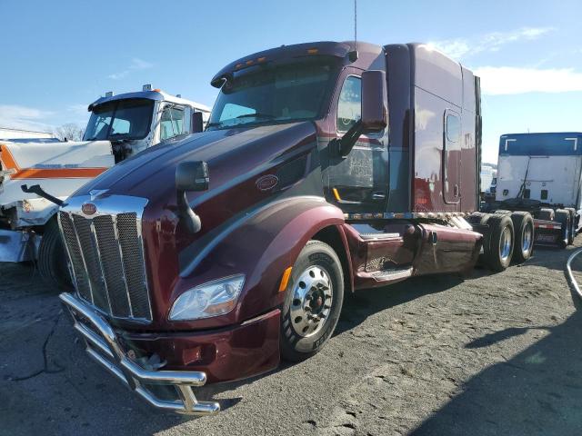 Изображение 2 2017 PETERBILT 579  2017 с VIN 1XPBD49X3HD388056