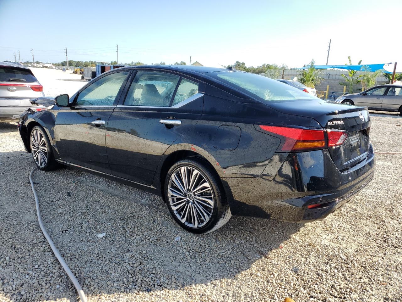 Изображение 2 2023 NISSAN ALTIMA SL 2023 с VIN 1N4BL4EV9PN341072