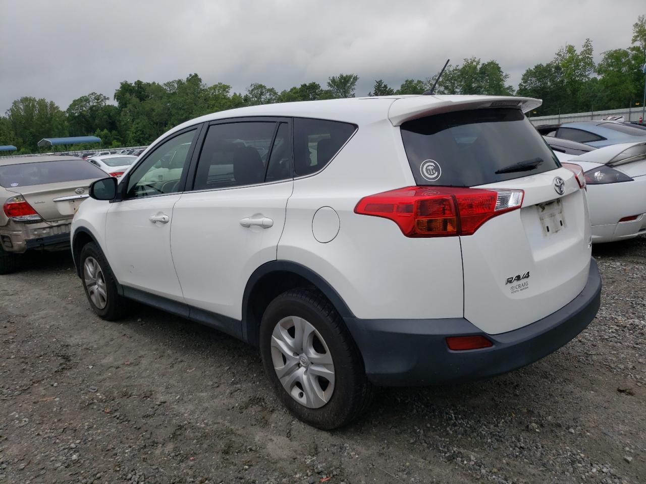 Image 2 of 2015 TOYOTA RAV4 LE 2015 with VIN JTMBFREV0FJ015777