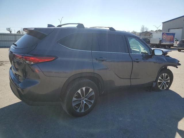 Obraz 3 z 2022 TOYOTA HIGHLANDER XLE 2022 z VIN 5TDGZRAH9NS117206