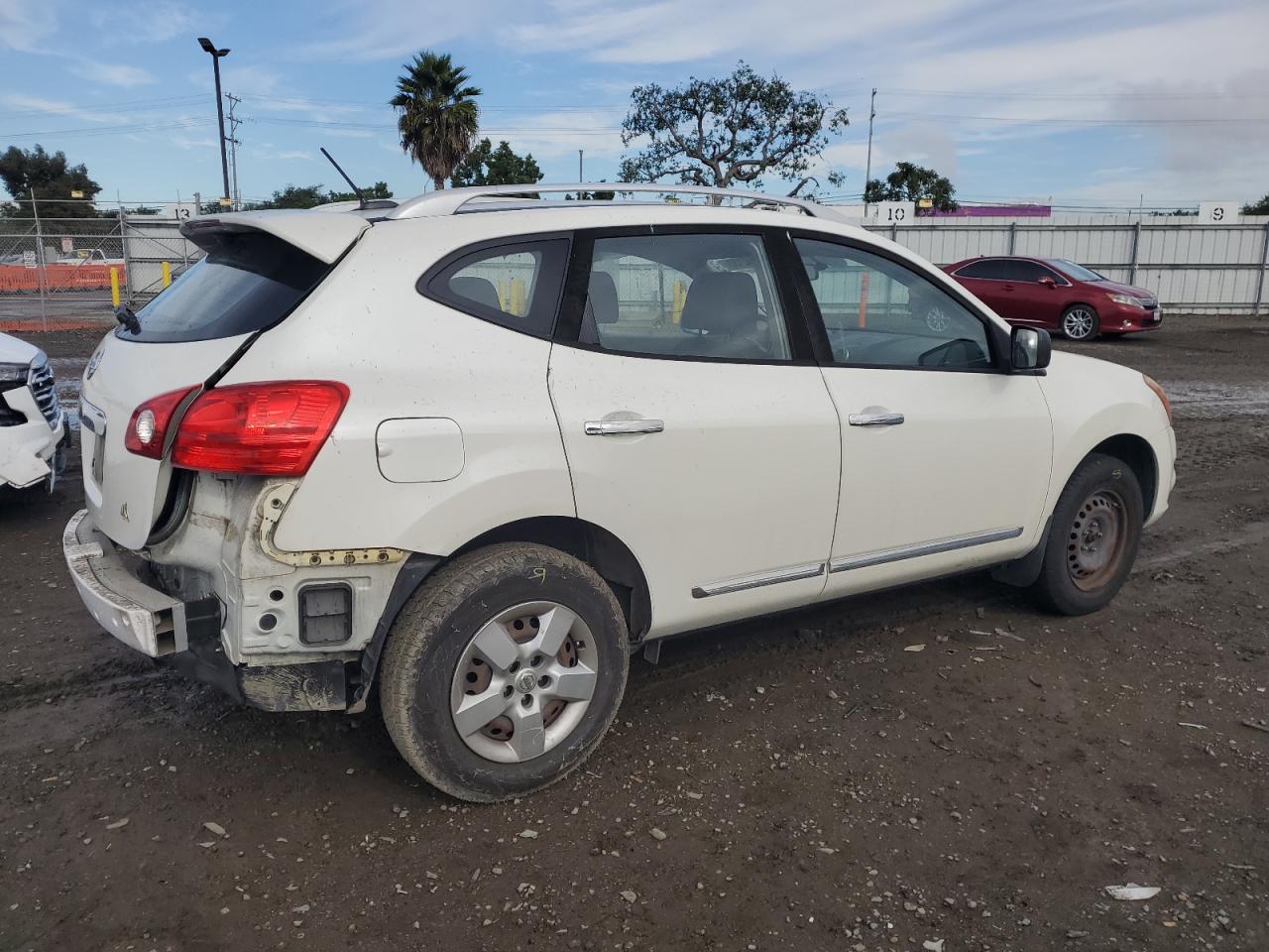 Obraz 3 z 2015 NISSAN ROGUE SELECT S 2015 z VIN JN8AS5MT4FW161574