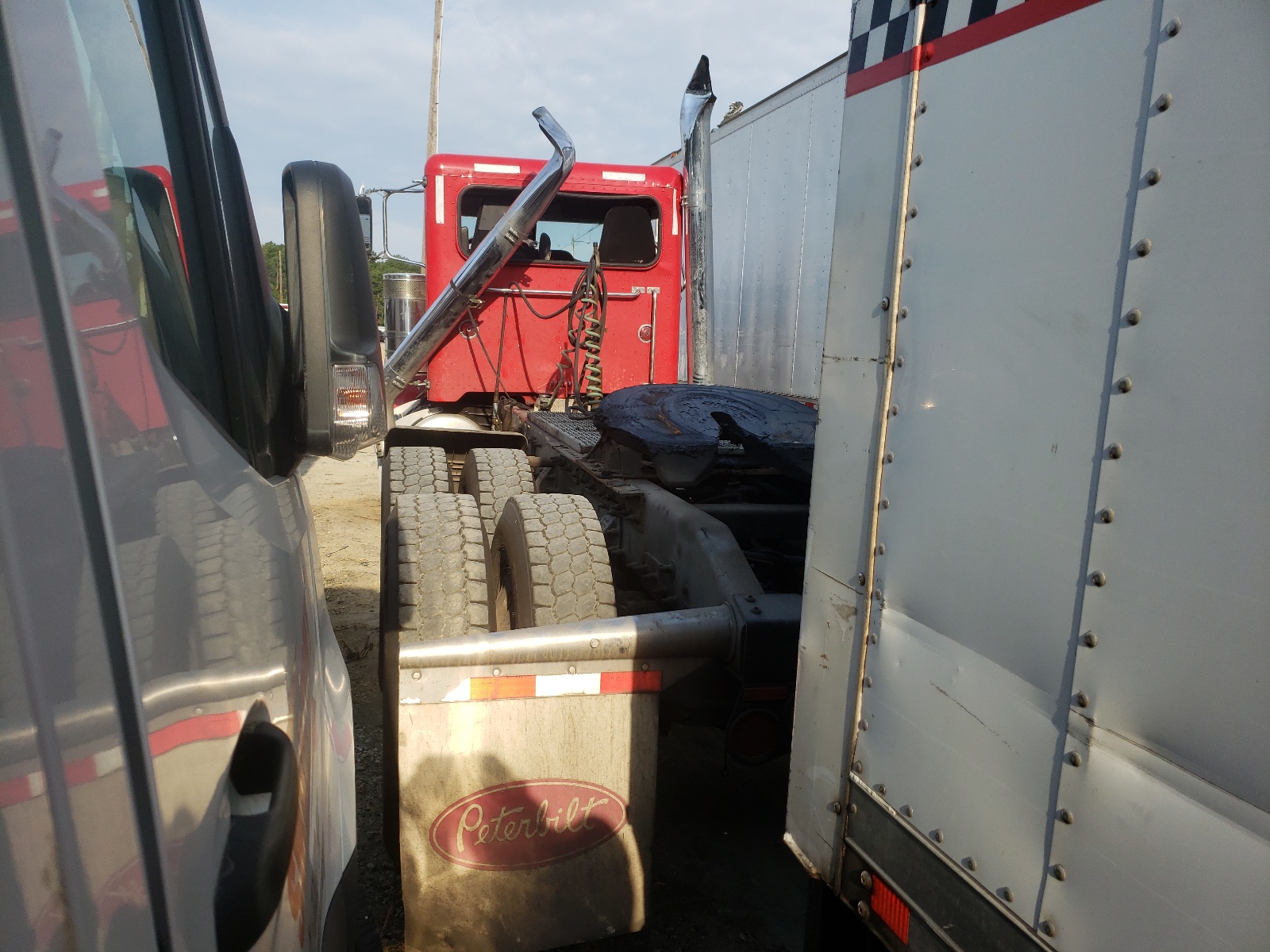 Image 3 of 2016 PETERBILT 389 2016 with VIN 1NPXGGGGX0D421635
