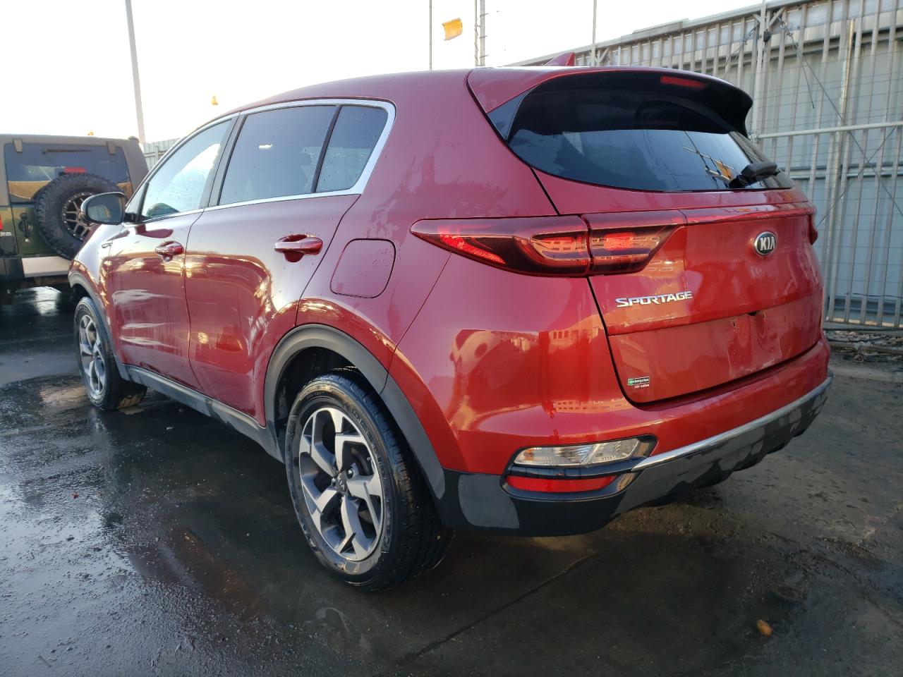 Image 2 of 2020 KIA SPORTAGE LX 2020 with VIN KNDPM3AC1L7652411