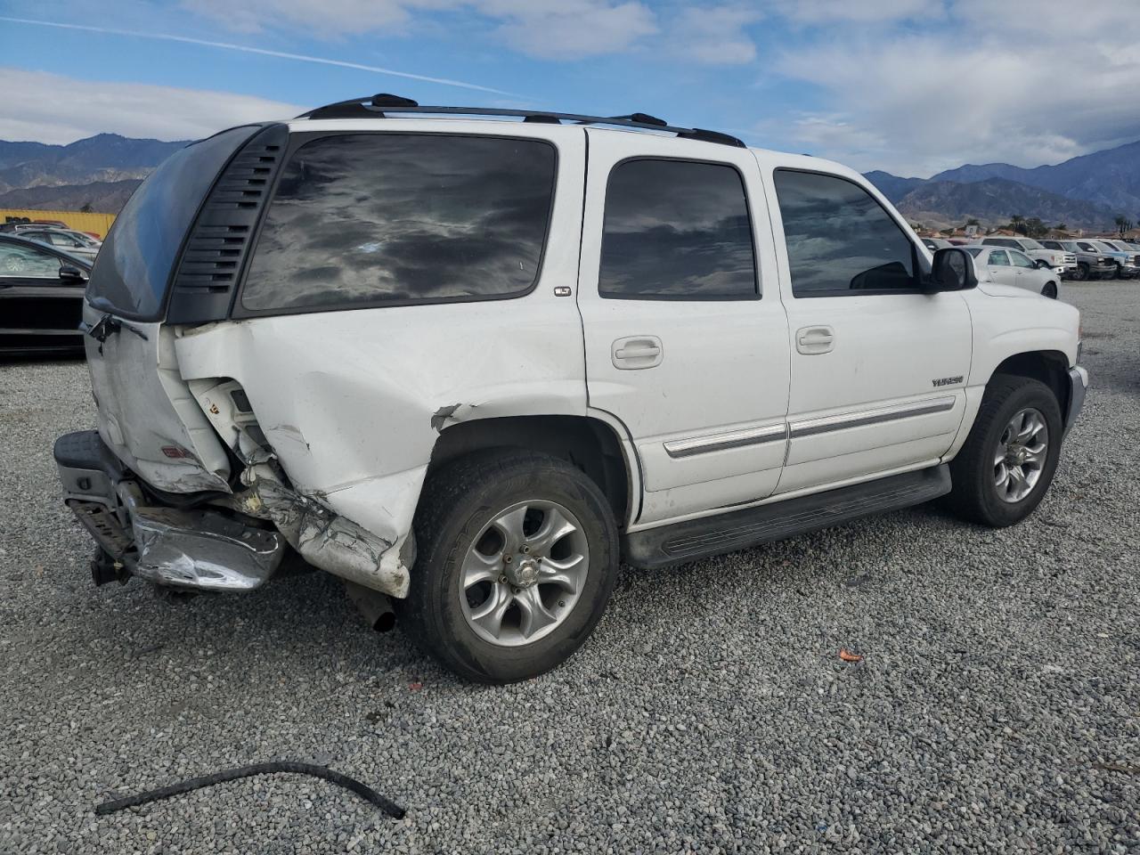 Obraz 3 z 2004 GMC YUKON  2004 z VIN 1GKEC13T94R296277