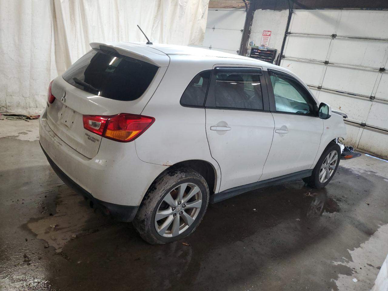 Изображение 3 2015 MITSUBISHI OUTLANDER SPORT ES 2015 с VIN 4A4AP3AU6FE019899