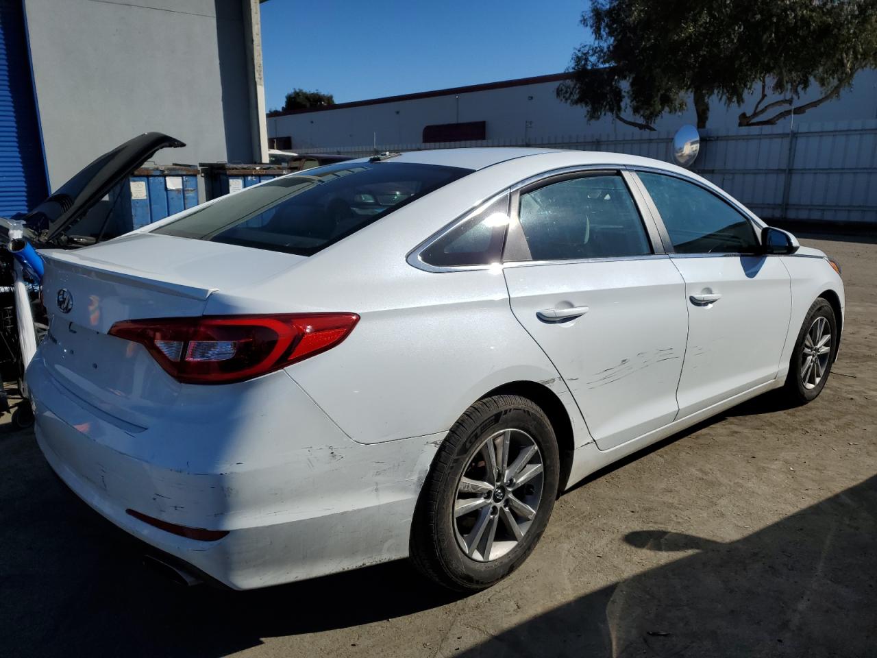 Image 3 of 2016 HYUNDAI SONATA SE 2016 with VIN 5NPE24AF1GH393692