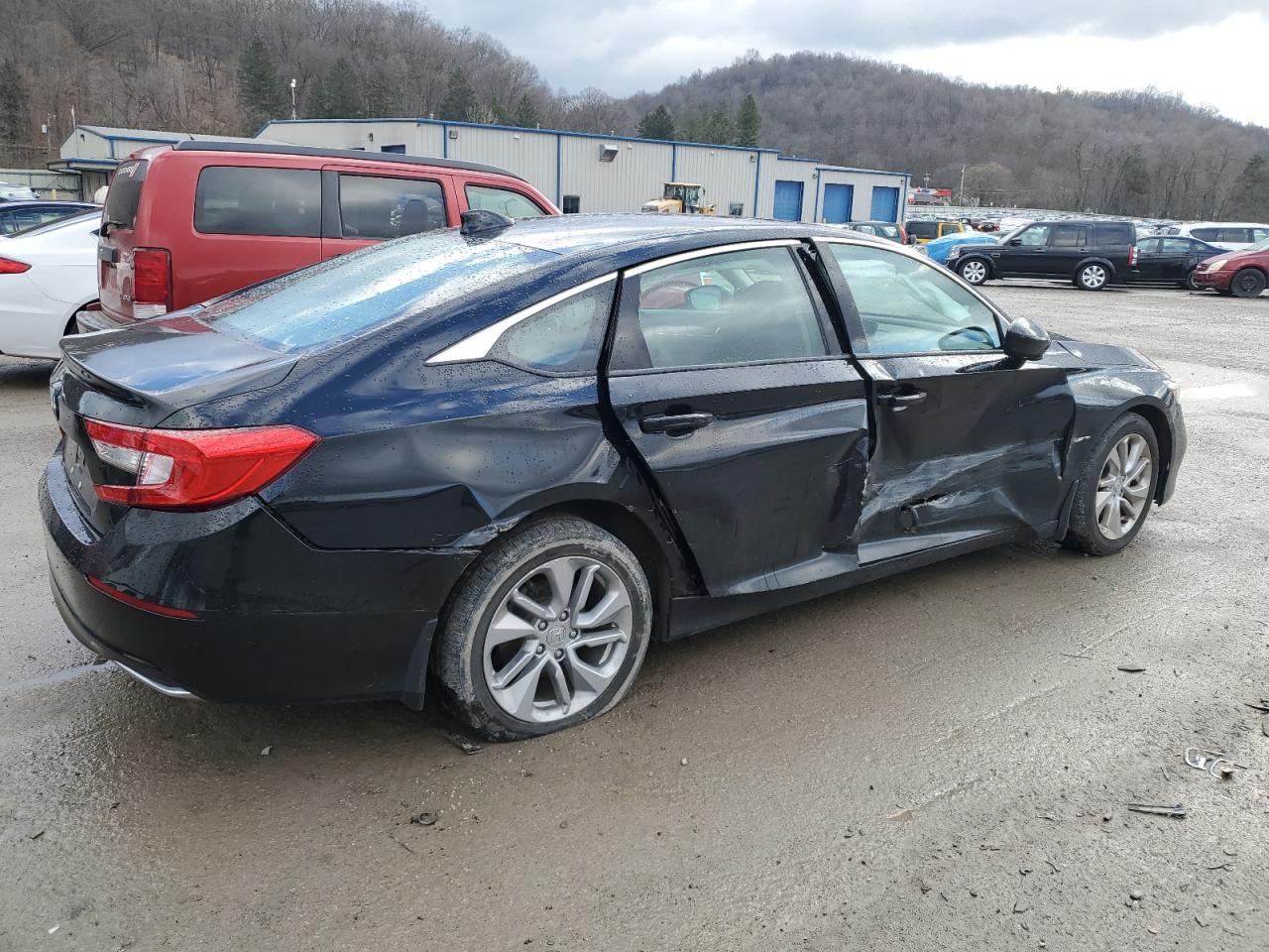 Изображение 3 2018 HONDA ACCORD LX 2018 с VIN 1HGCV1F14JA104671