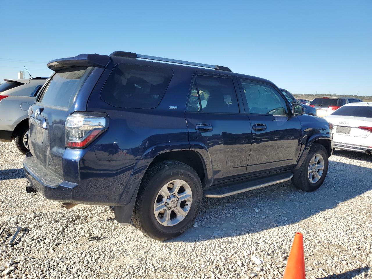 Изображение 3 2019 TOYOTA 4RUNNER SR5 2019 с VIN JTEZU5JR2K5206721