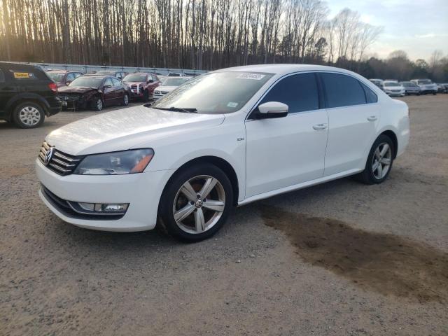 Image 1 of 2015 VOLKSWAGEN PASSAT S 2015 with VIN 1VWAT7A31FC100898