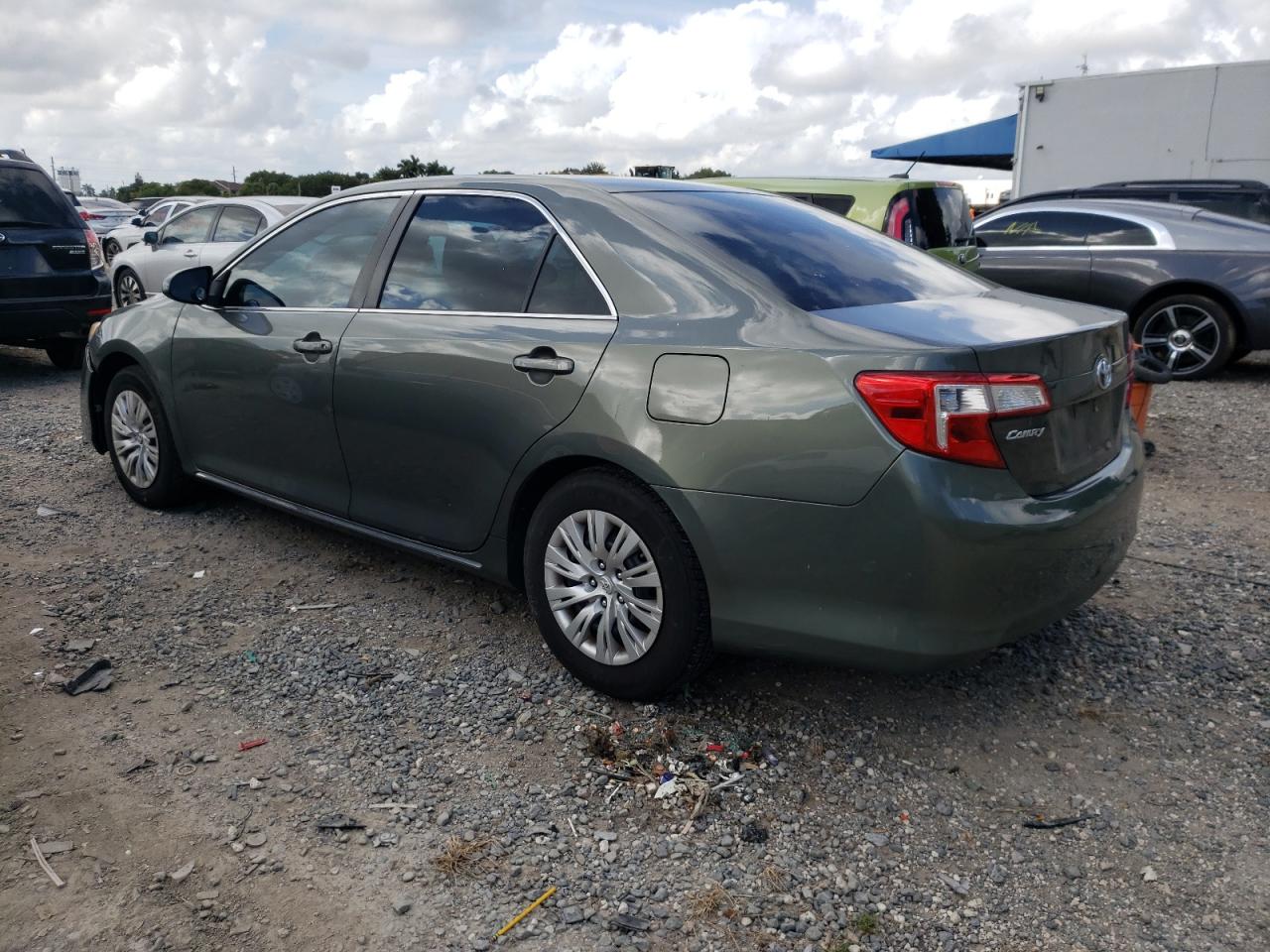 Obraz 2 z 2013 TOYOTA CAMRY L 2013 z VIN 4T1BF1FK7DU705314