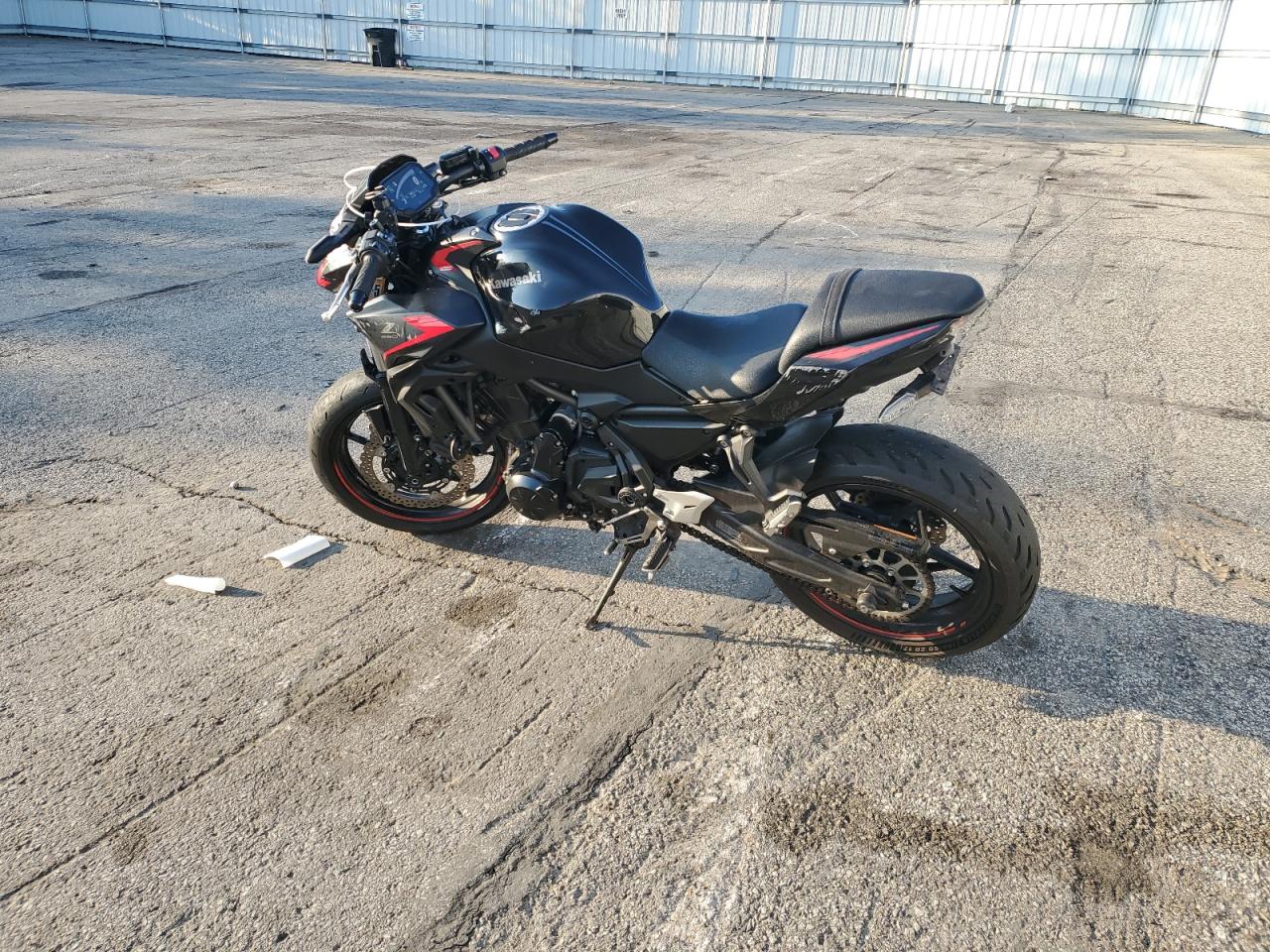 Изображение 3 2023 KAWASAKI ER650 P 2023 с VIN ML5EREP16PDA83165