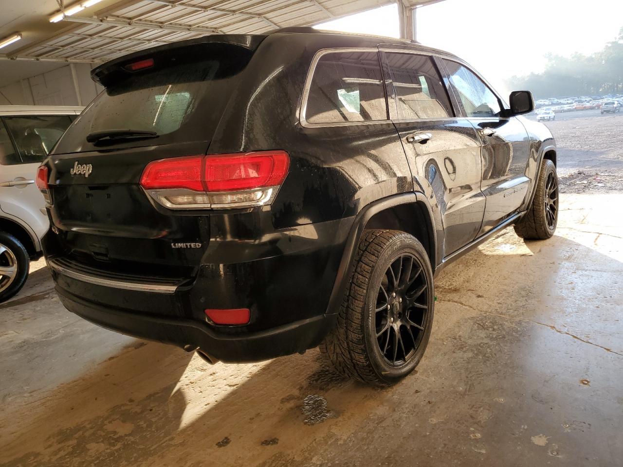 Image 3 of 2018 JEEP GRAND CHEROKEE LIMITED 2018 with VIN 1C4RJFBGXJC402299