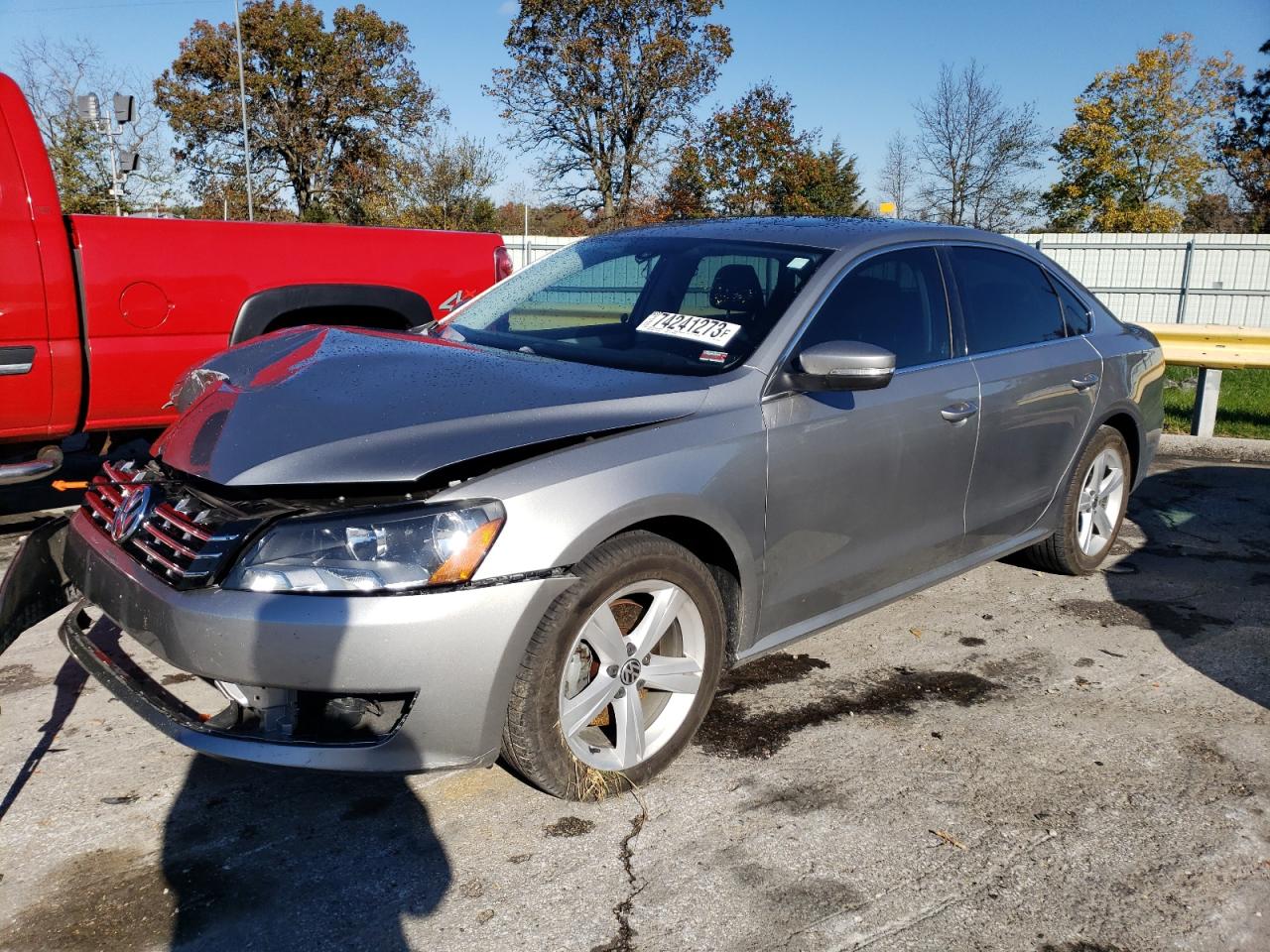 Image 1 of 2013 VOLKSWAGEN PASSAT SE 2013 with VIN 1VWBN7A39DC033639