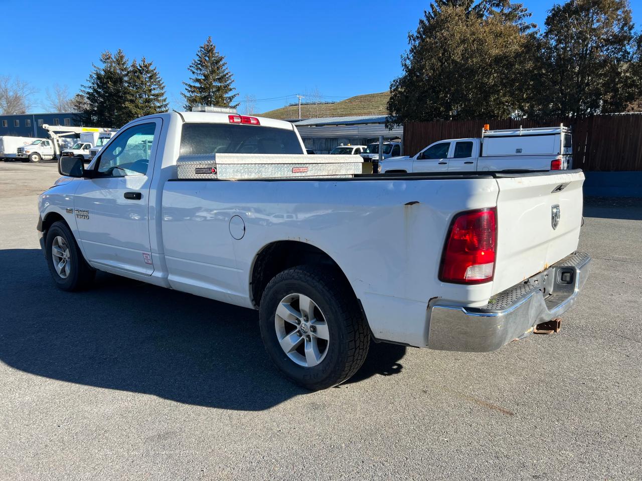 Obraz 3 z 2014 RAM 1500 ST 2014 z VIN 3C6JR6DT0EG125172