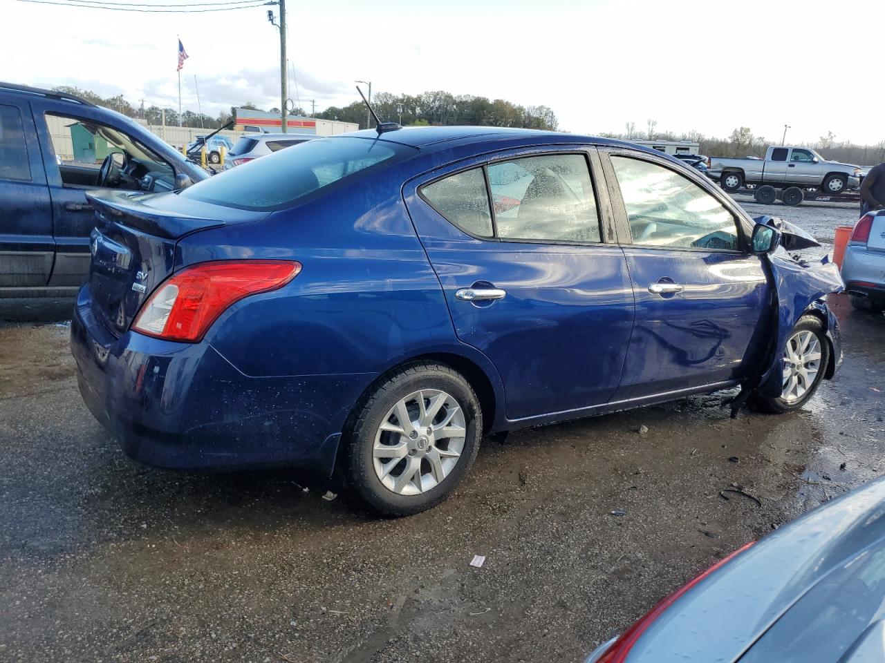 Obraz 3 z 2018 NISSAN VERSA S 2018 z VIN 3N1CN7AP3JL844253